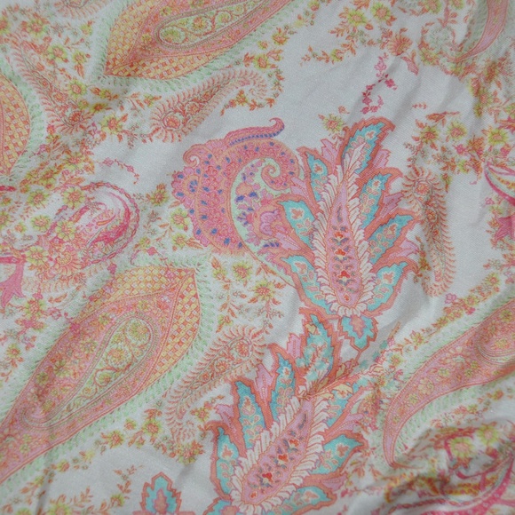 'FINAL'  ZARA Paisley Y-Neck Hi-Lo Roll Sleeve Top - Picture 2 of 7